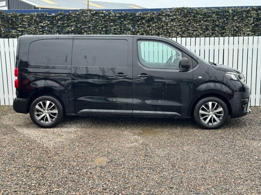 Toyota PROACE 1.5L Icon 6Dr Black #4