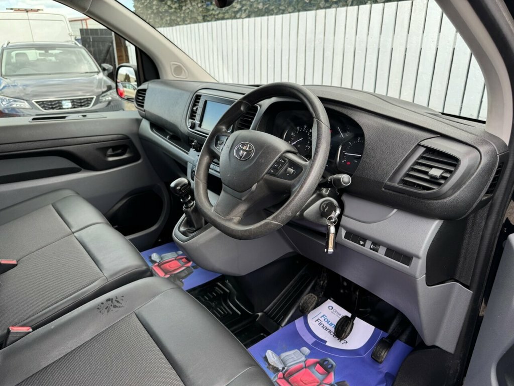 Toyota PROACE 1.5D 120 Icon Van #16