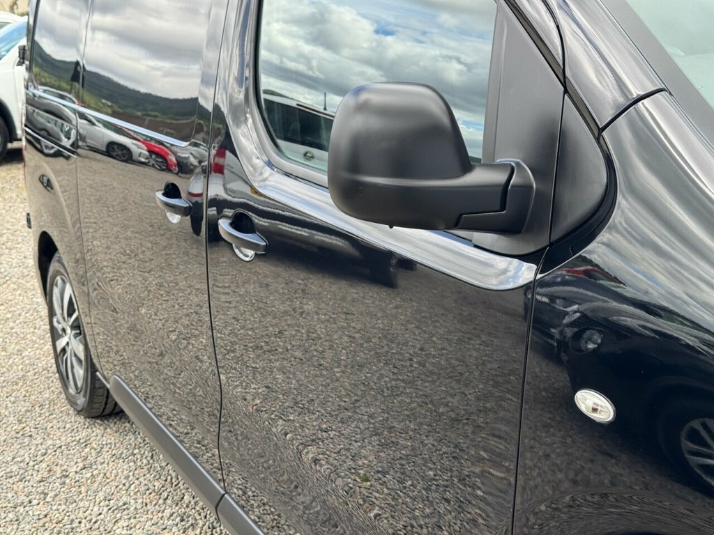 Toyota PROACE 1.5D 120 Icon Van #9
