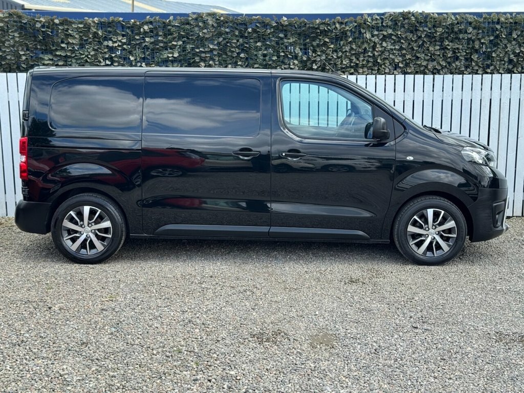 Toyota PROACE 1.5D 120 Icon Van #7