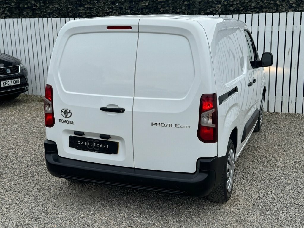 Toyota Proace City 1.5L Active White #6
