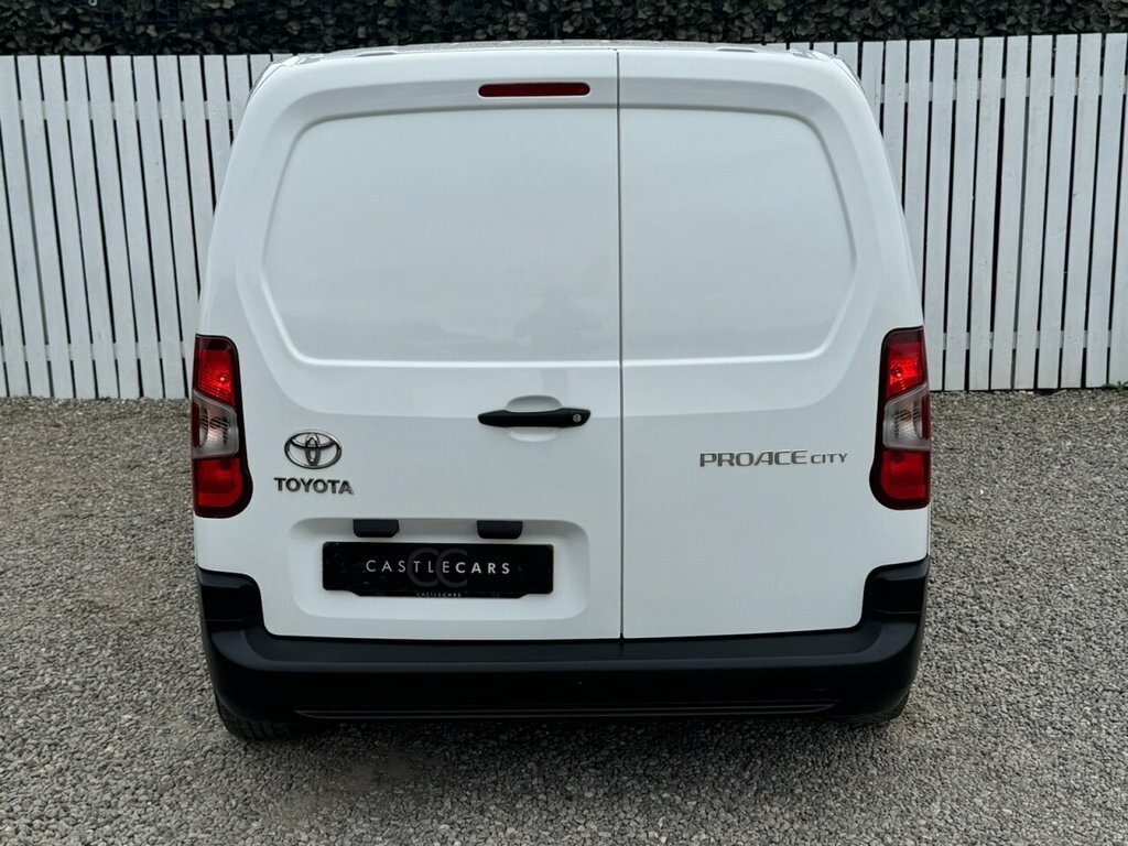 Toyota Proace City 1.5L Active White #5