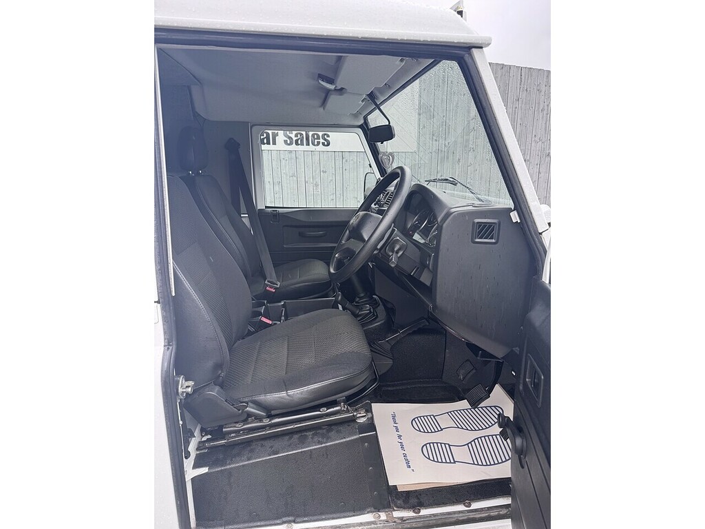 Land Rover Defender 90 Tdci White #3