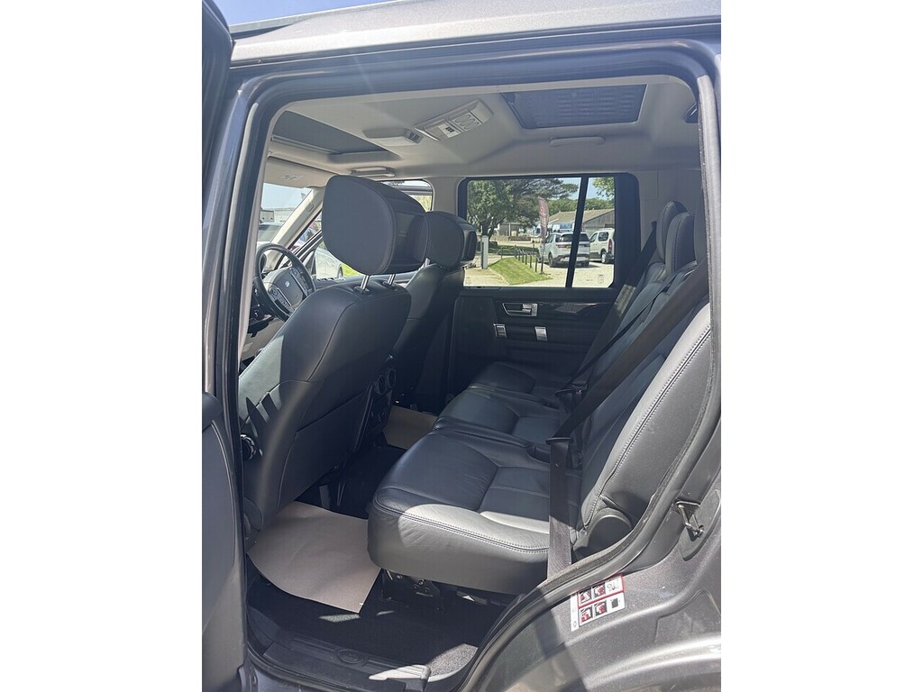 Land Rover Discovery 4 3L Hse Black #10