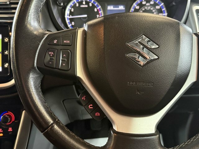 Suzuki SX4 S Cross  Black #32