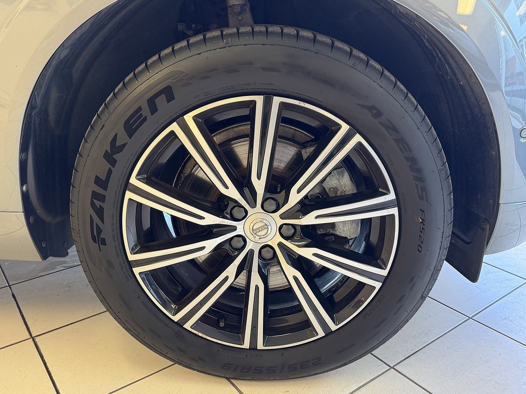 Volvo XC60 R-design Black #49