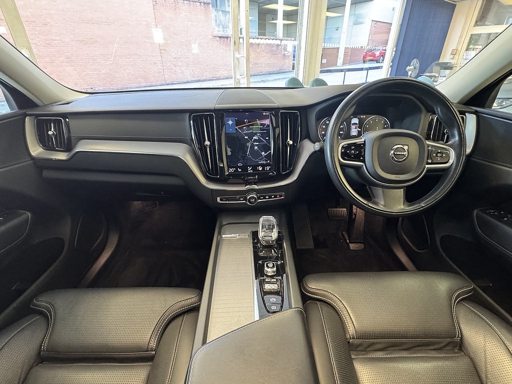 Volvo XC60 B5 Mhev Inscription U6446 Ulez Grey #2