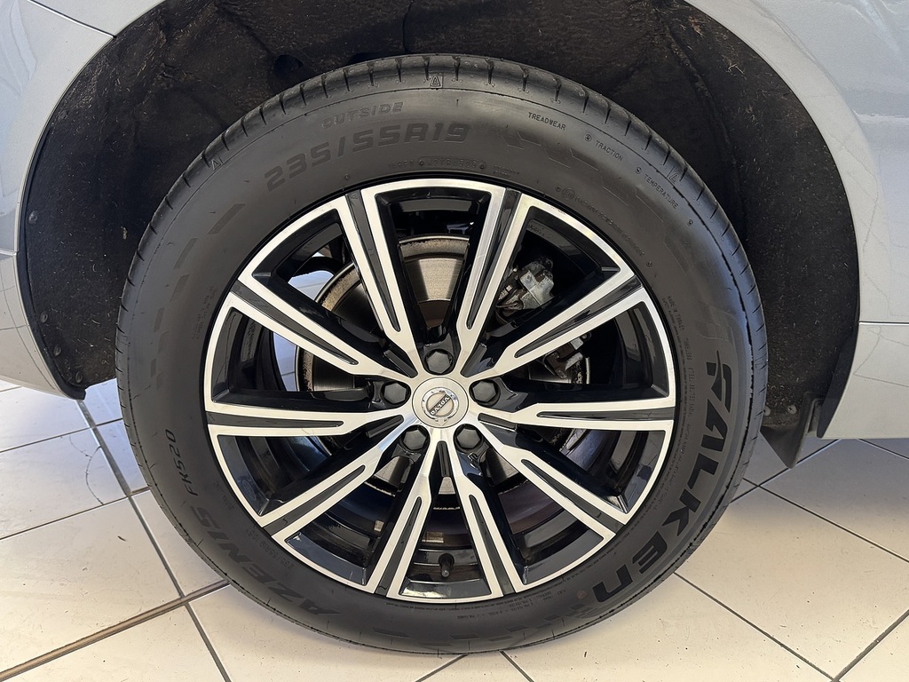 Volvo XC60 R-design Black #51