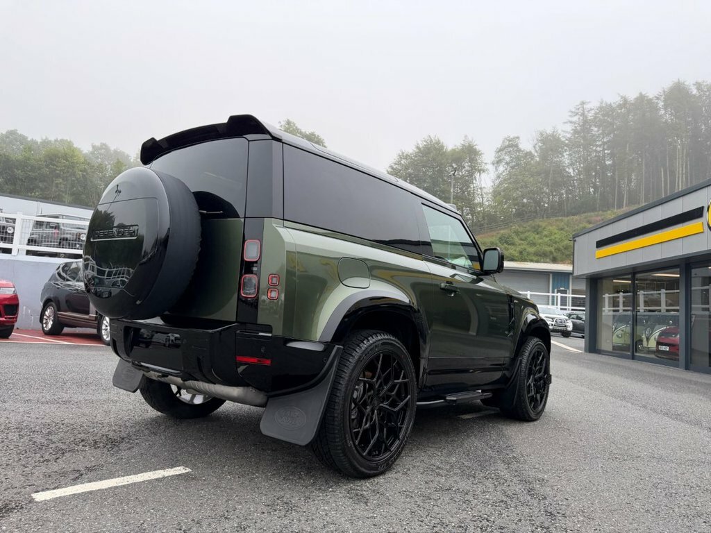 Land Rover Defender 3L Hard Top S Mhev Green #5