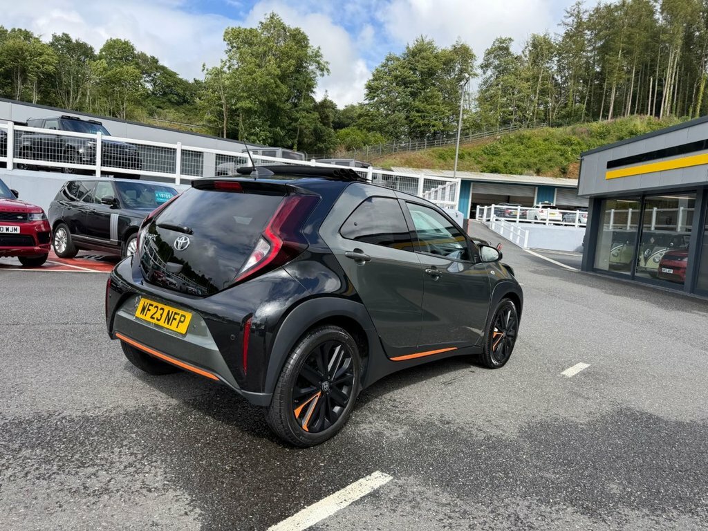 Toyota Aygo X 1L Limited Edition Green #5