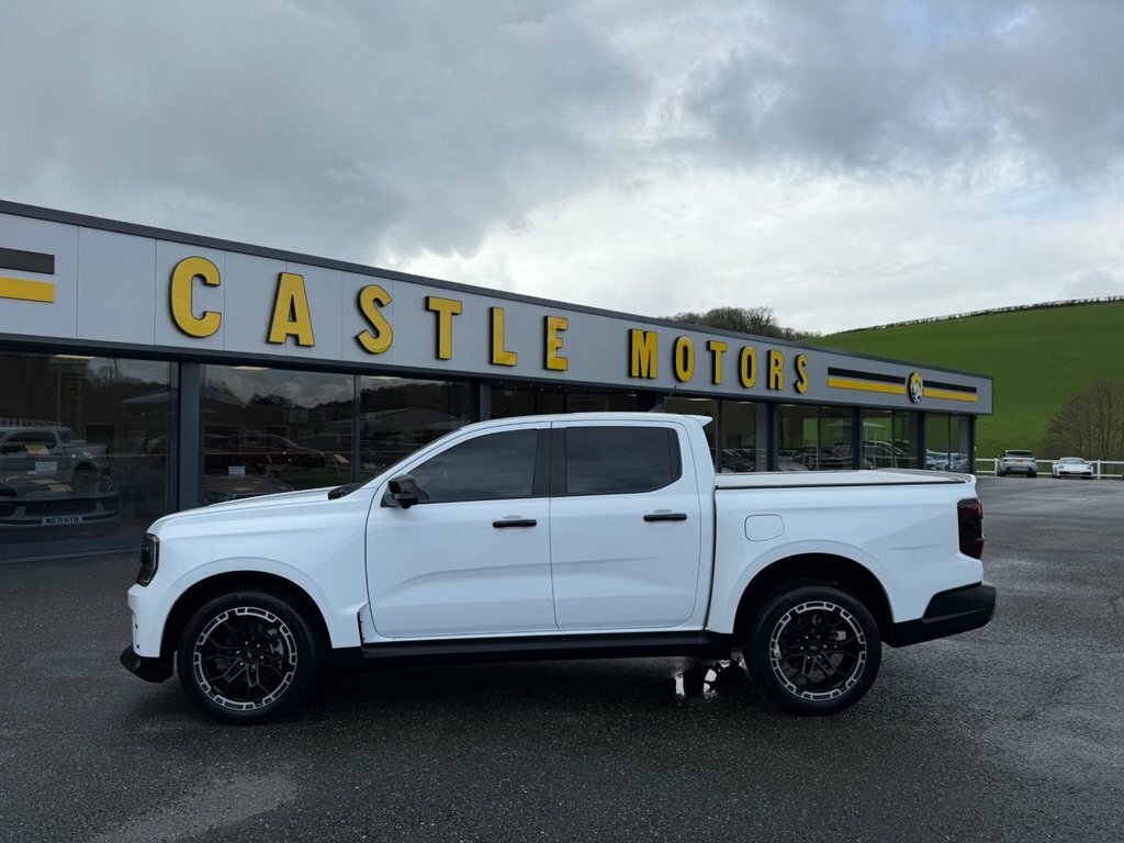 Ford Ranger Pickup White #4