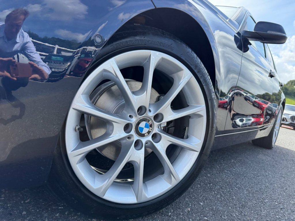 BMW 3 Series 320D Ed Plus White #21