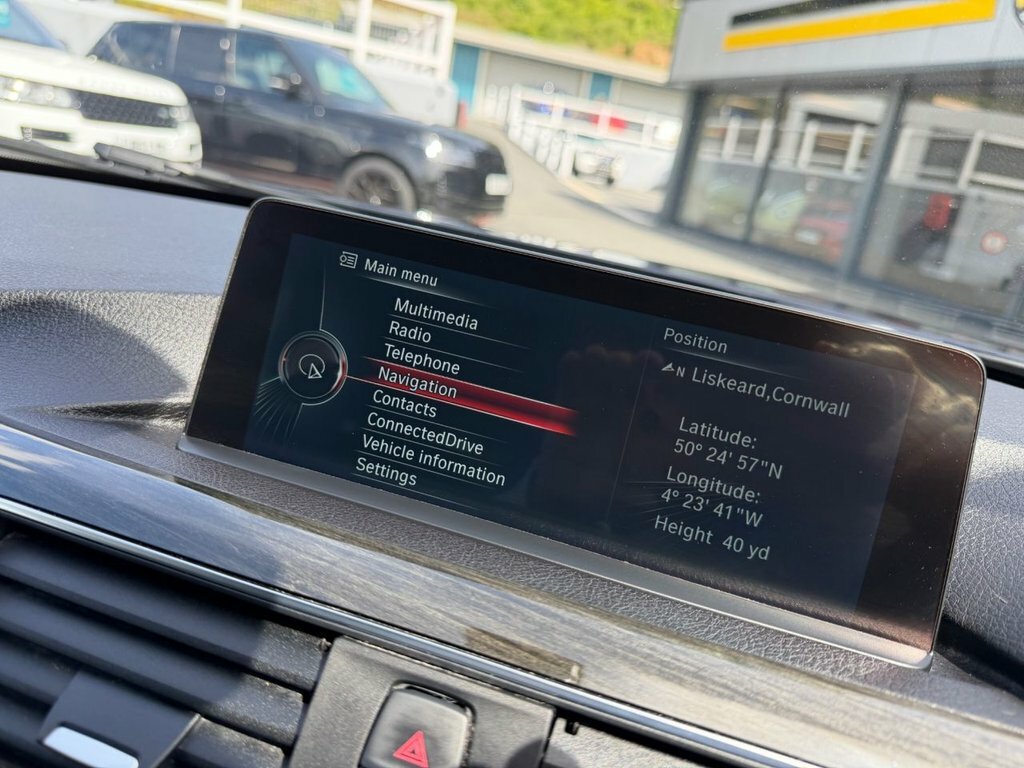 BMW 3 Series 320D Ed Plus White #27