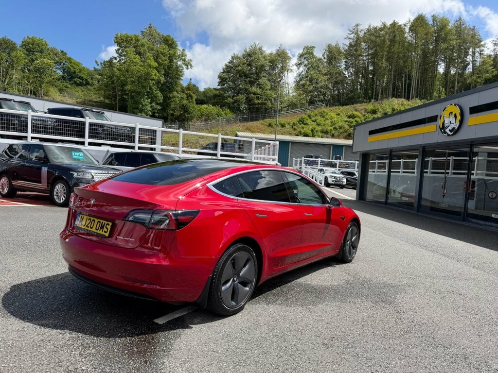 Tesla Model 3 Saloon Red #4