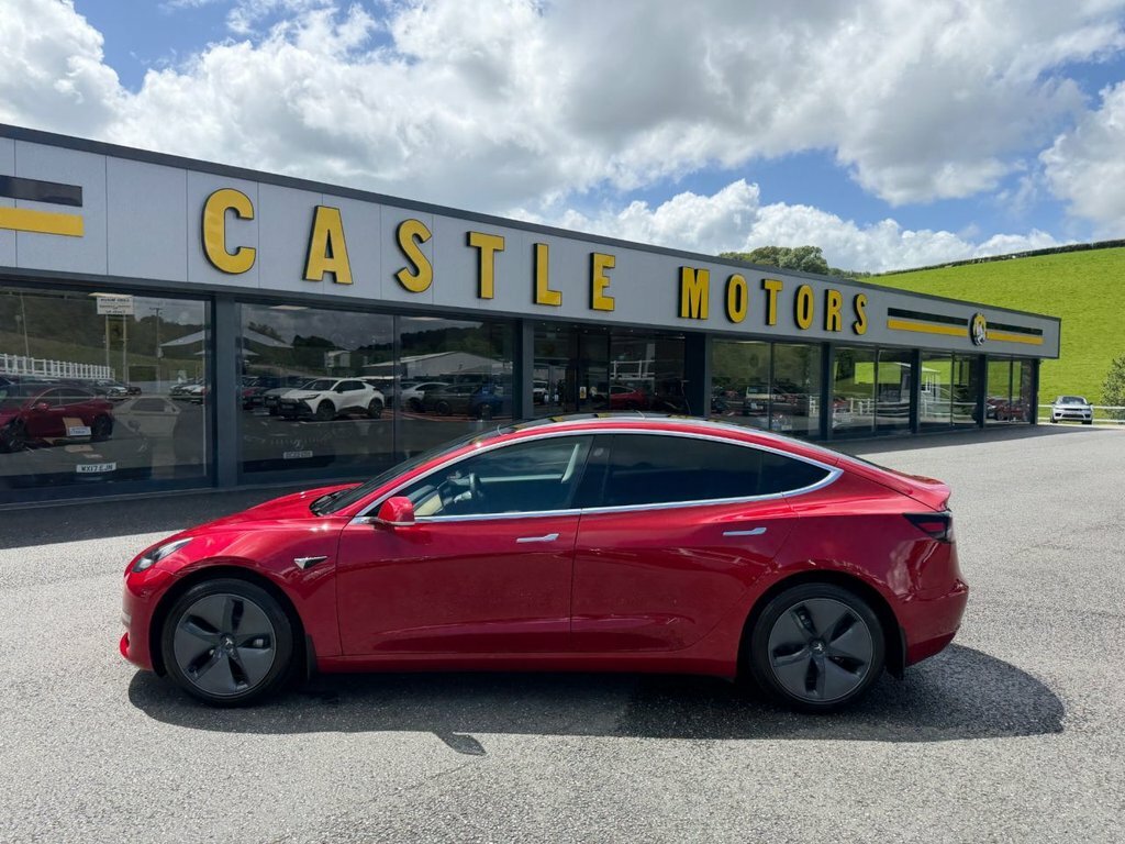 Tesla Model 3 Saloon Red #2