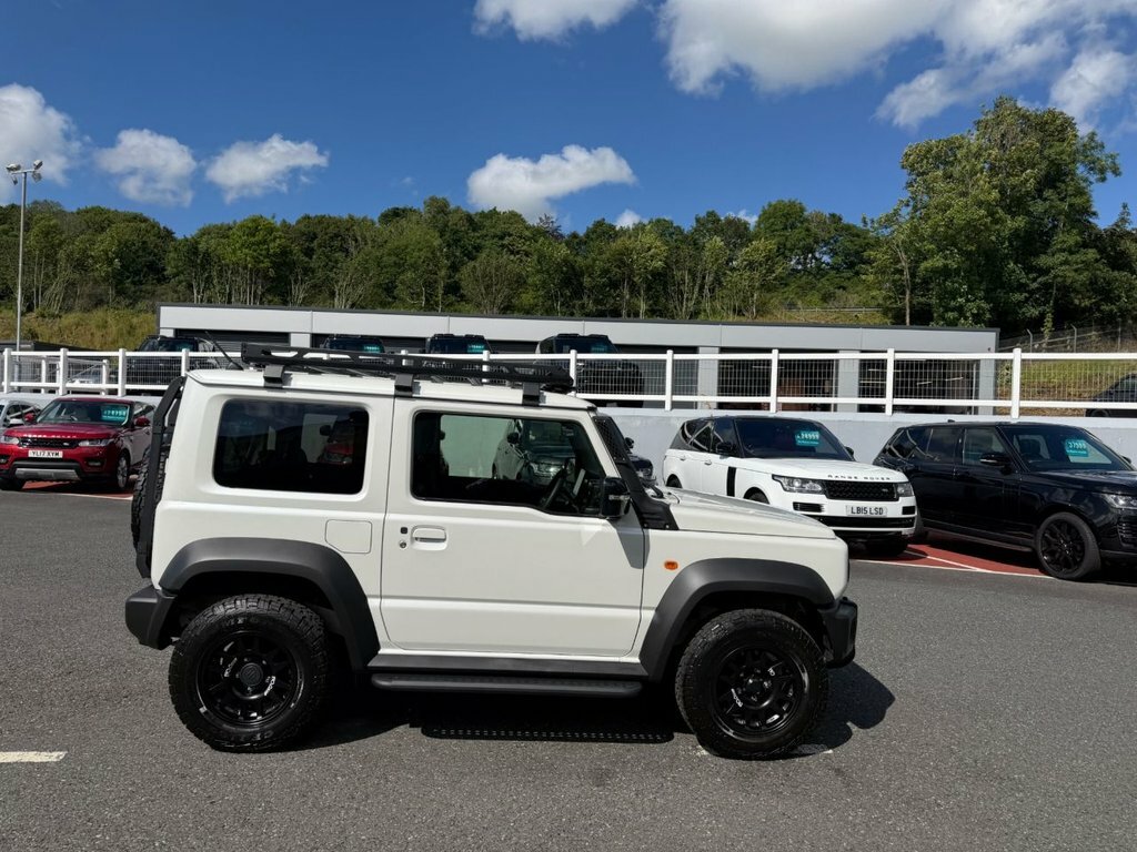 Suzuki Jimny Suv White #5