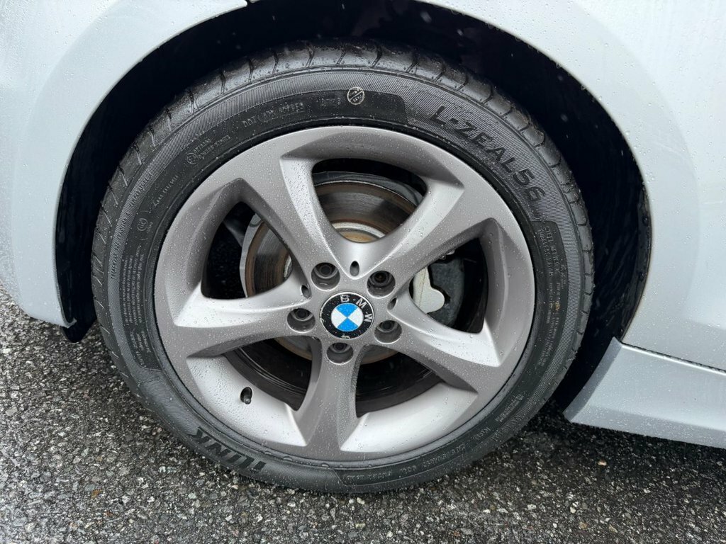 BMW 1 Series Hatchback White #30