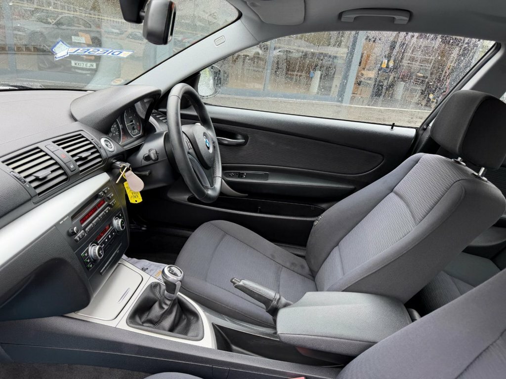BMW 1 Series Hatchback White #14