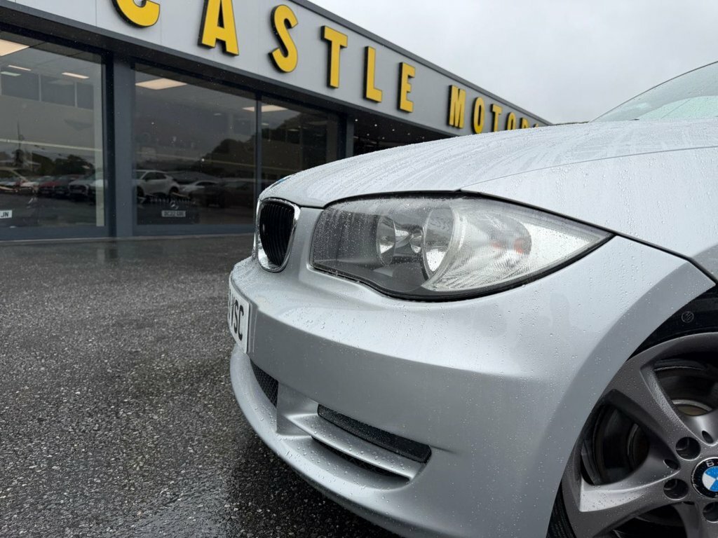 BMW 1 Series Hatchback White #20
