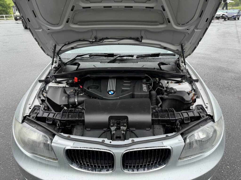 BMW 1 Series Hatchback White #18