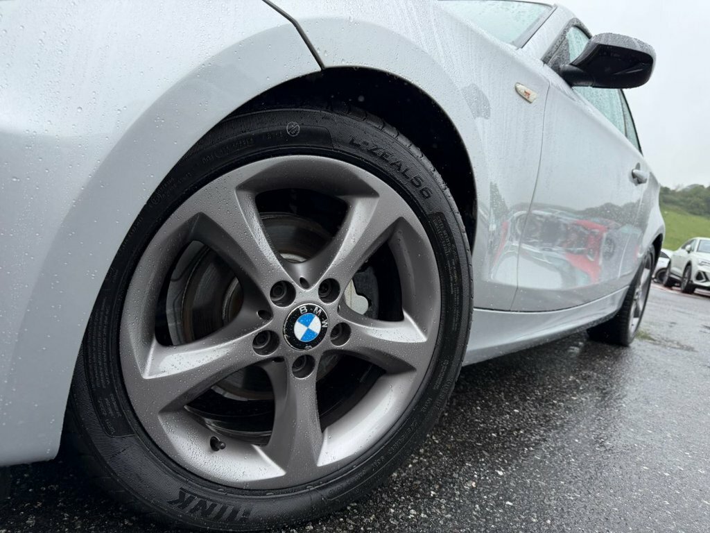 BMW 1 Series Hatchback White #21
