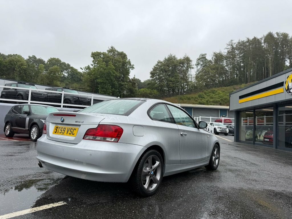 BMW 1 Series Hatchback White #5
