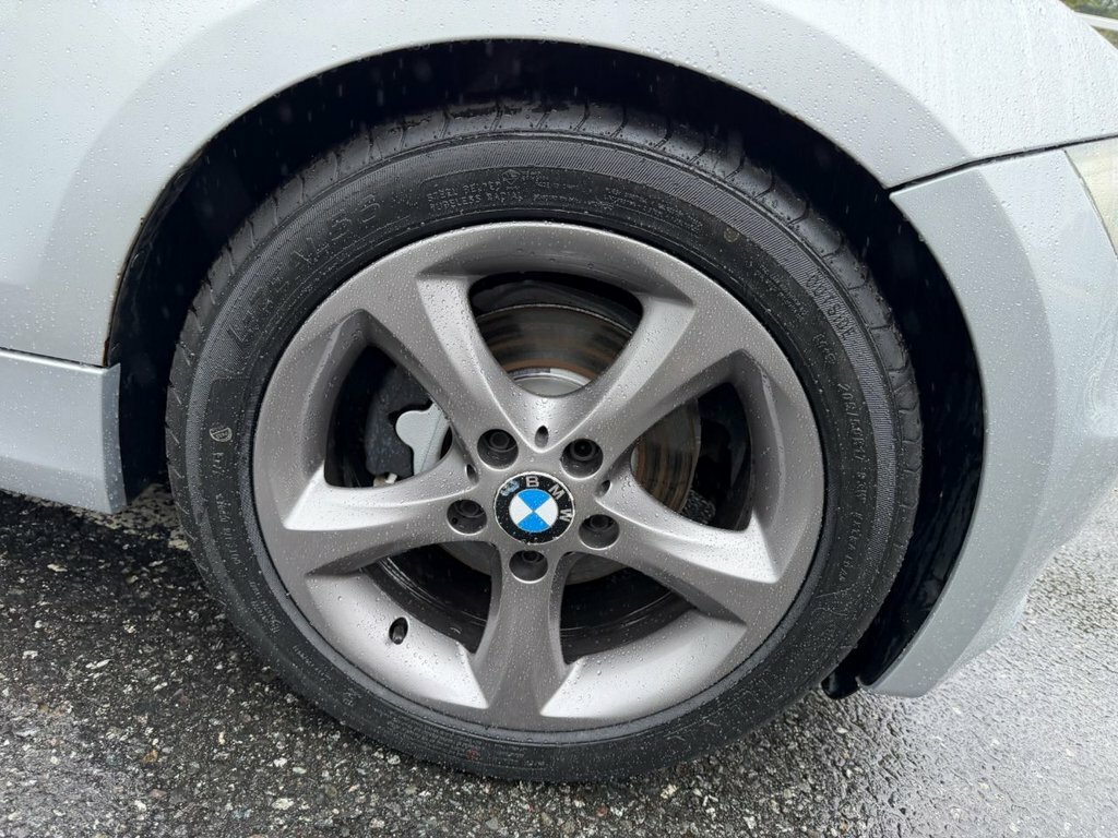 BMW 1 Series Hatchback White #29