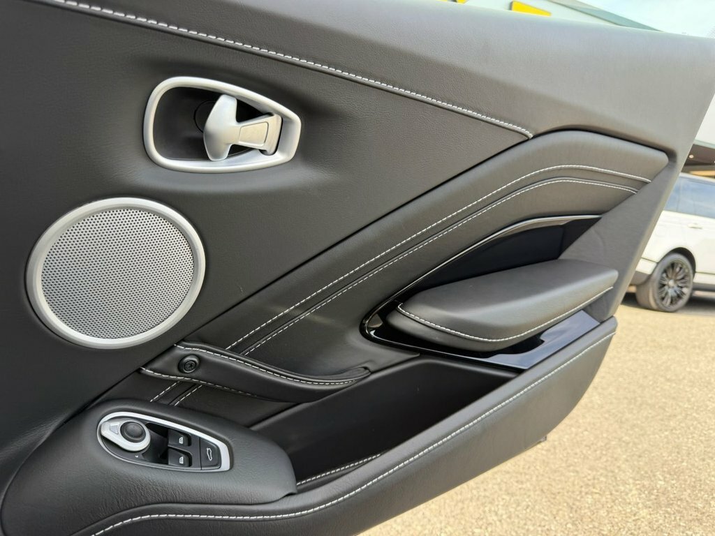 Aston Martin Vantage   #23