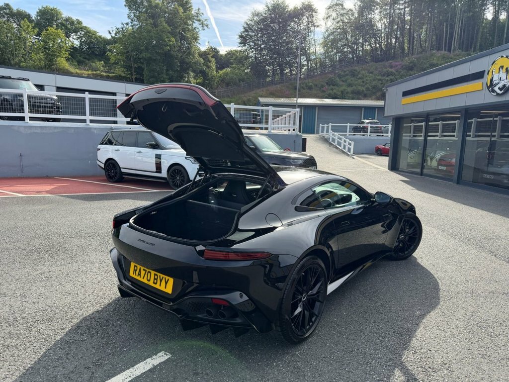 Aston Martin Vantage   #7