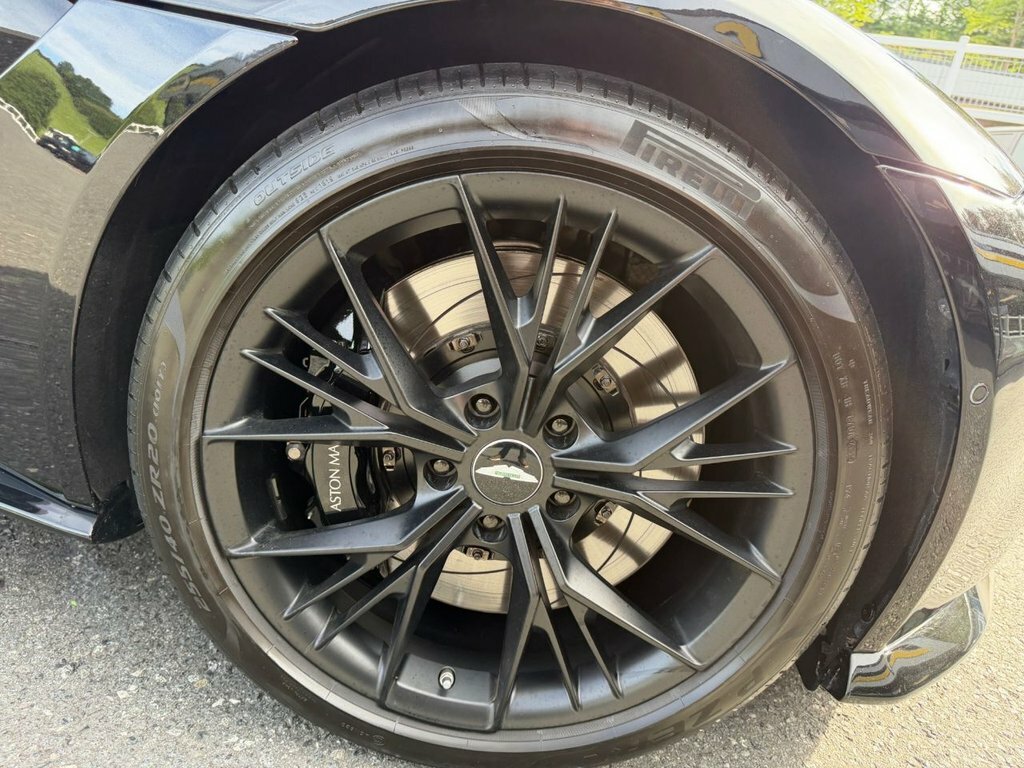 Aston Martin Vantage   #29