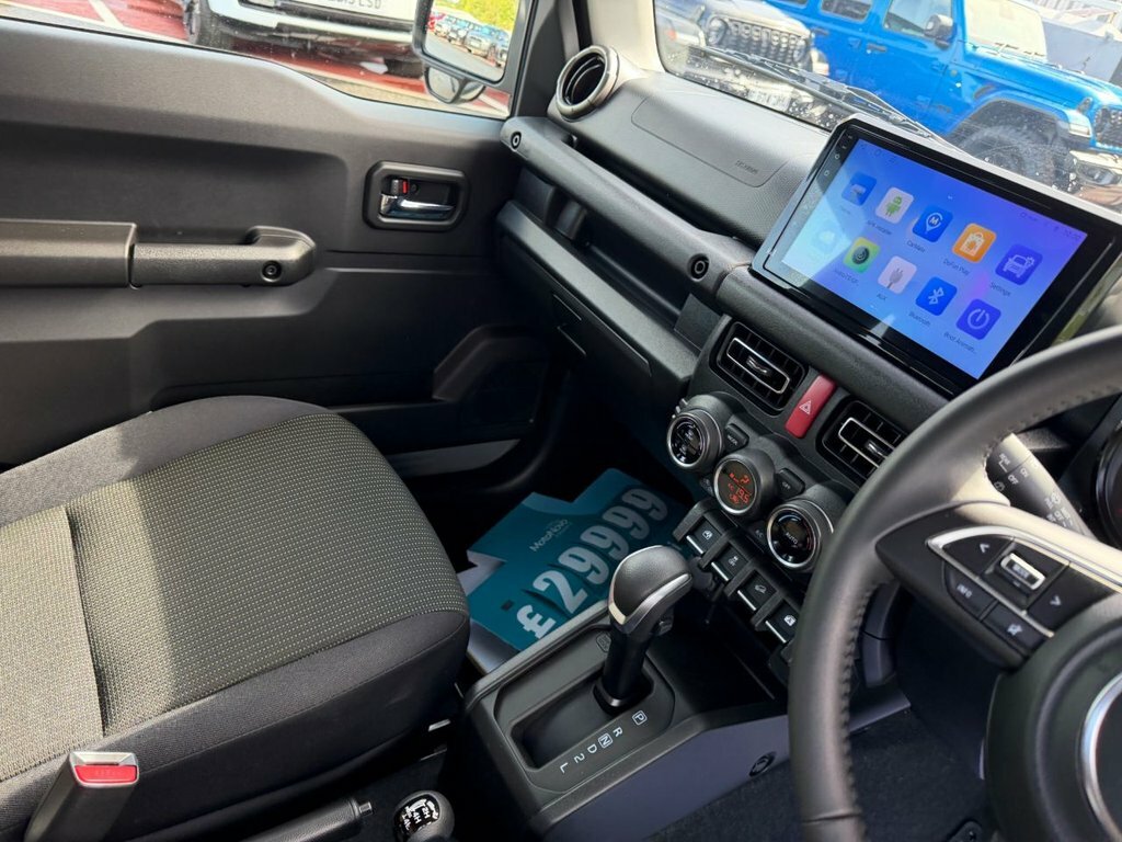 Suzuki Jimny Suv White #8