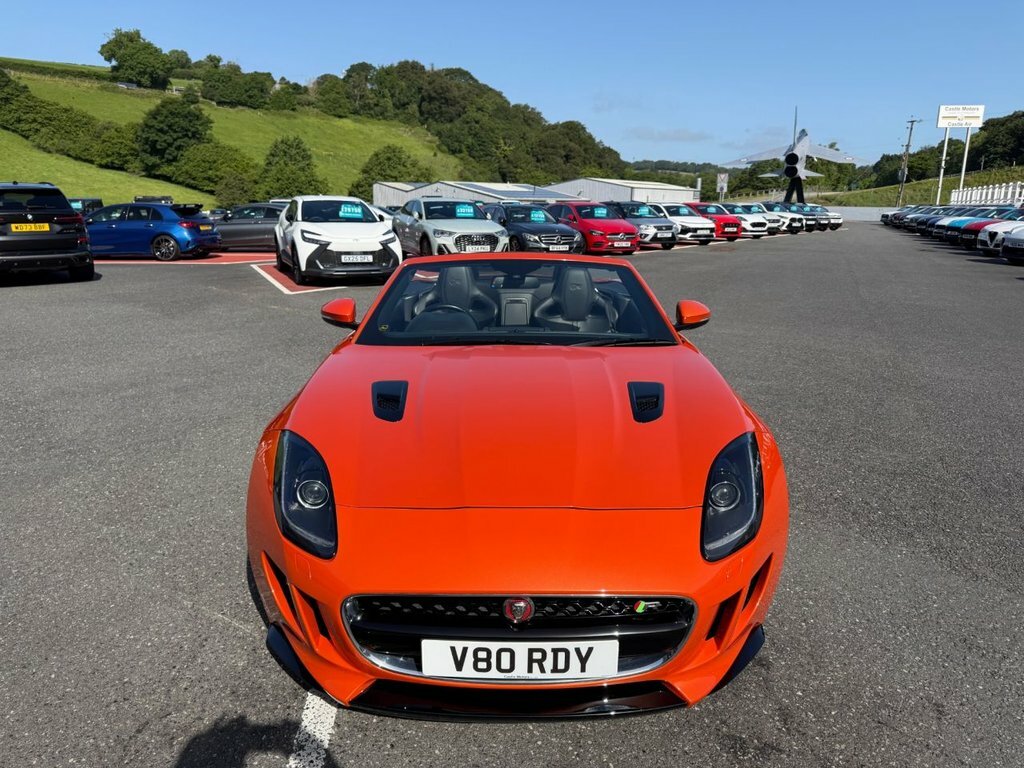 Jaguar F-Type 5L R Orange