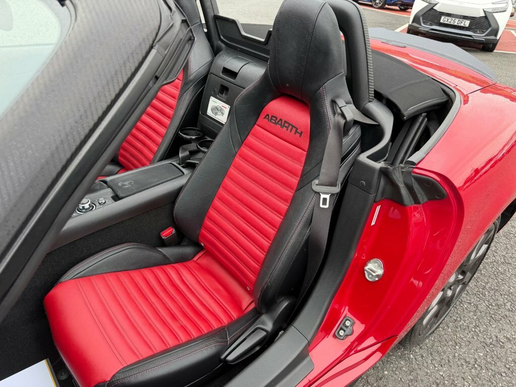 Abarth 124 Spider 1.4 T Multiair Black #13