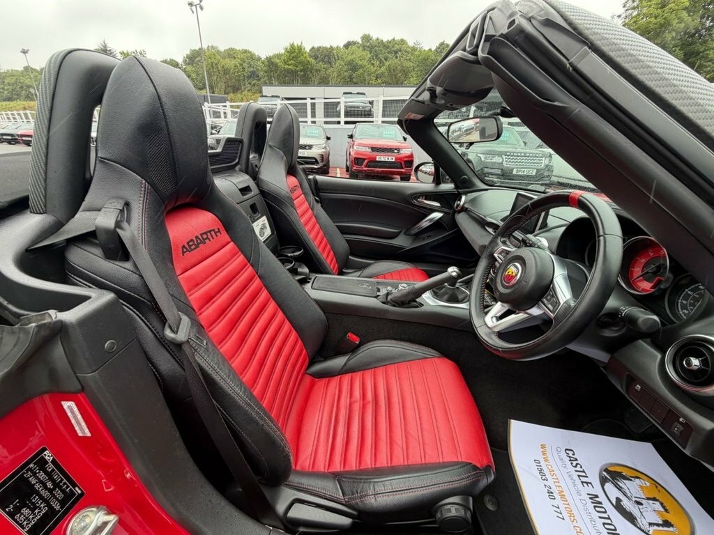 Abarth 124 Spider 1.4 T Multiair Black #8