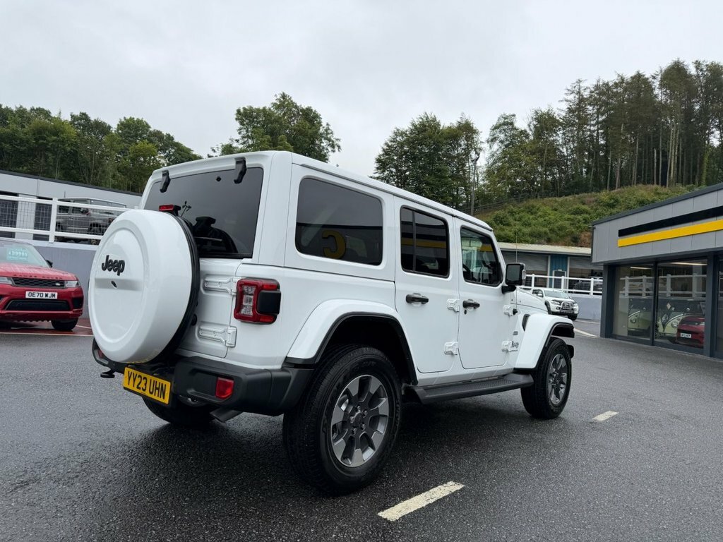 Jeep Wrangler 2L Overland White #4