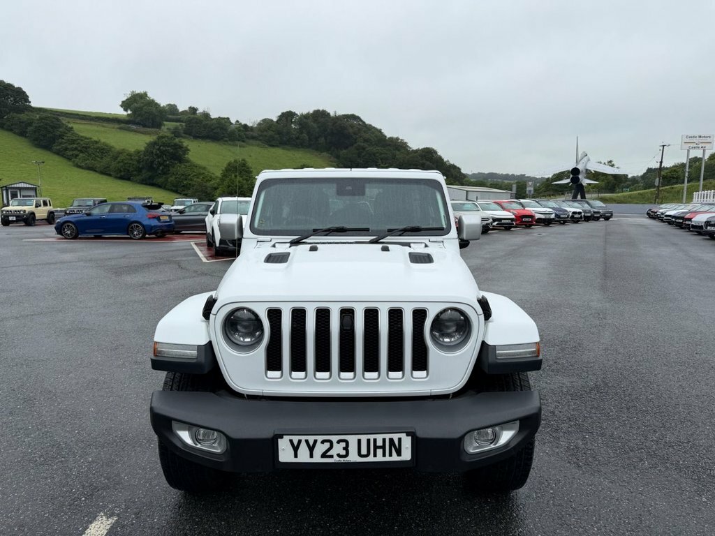 Jeep Wrangler 2L Overland White