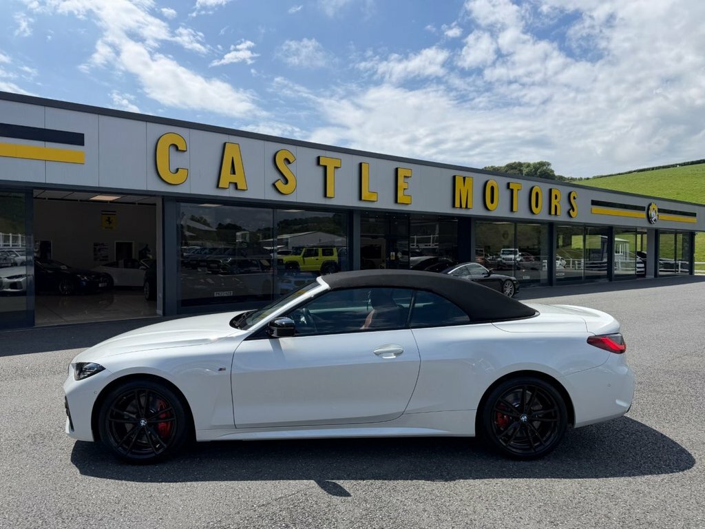 BMW 4 Series M440i Xdrive Mhev White #3