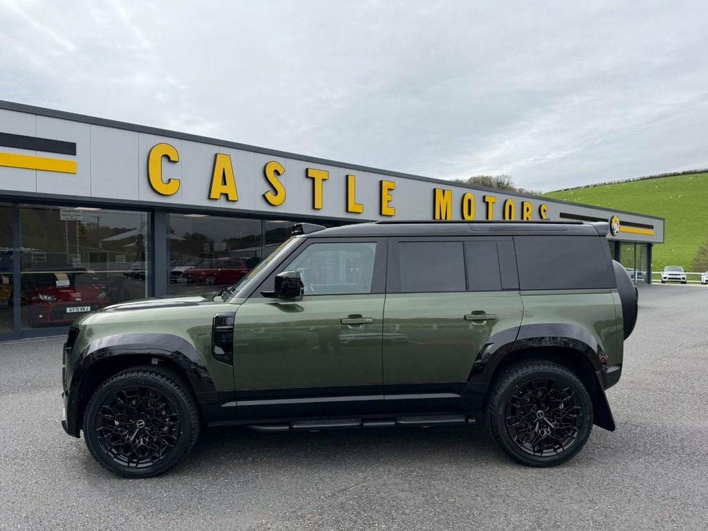 Land Rover Defender 110 3L Hard Top S Mhev Green #4