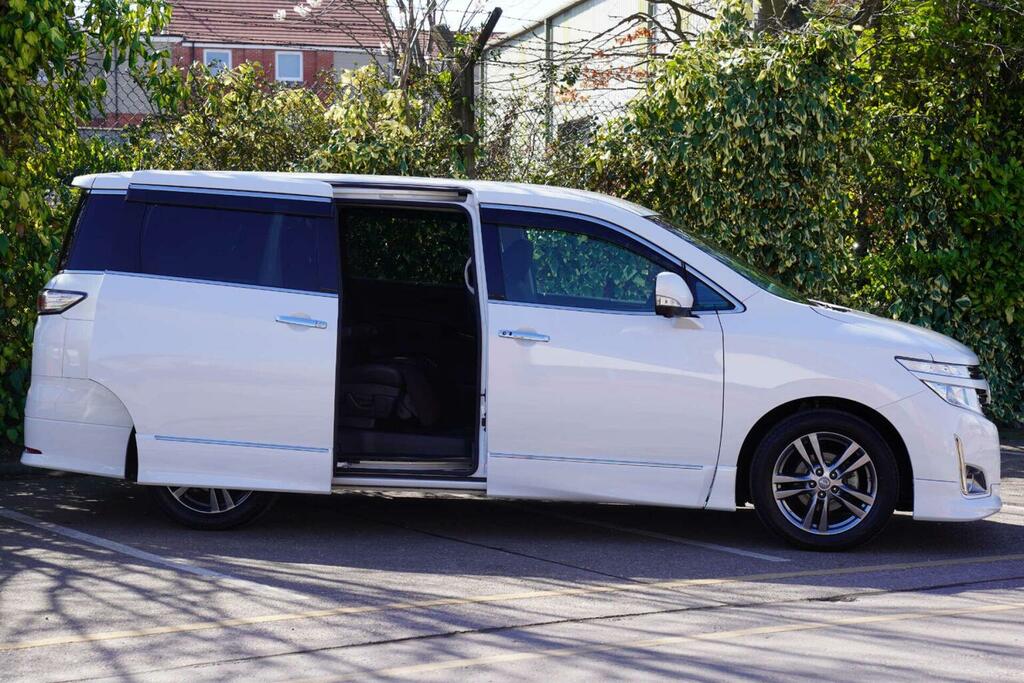 Nissan Elgrand Mpv 2.5 Highway Star Urban Chrome 7 Seats 201 IMP513 White #3