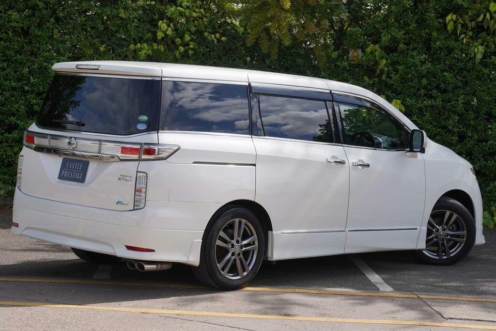 Nissan Elgrand Mpv 2.5 Highway Star Urban Chrome 7 Seats 201 IMP513 White #4