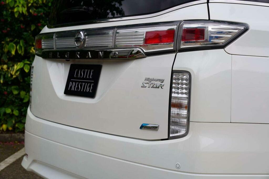 Nissan Elgrand Mpv 2.5 Highway Star Urban Chrome 7 Seats 201 White #5