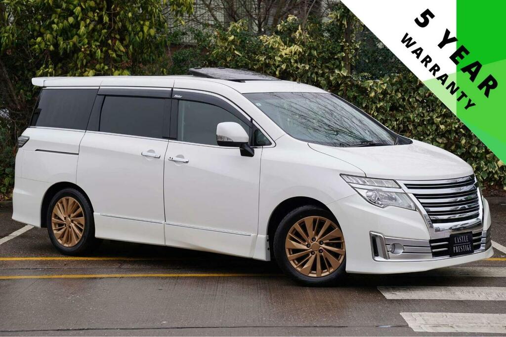 Nissan Elgrand Mpv 2.5 Rider Facelift 8 Seats 201515 White
