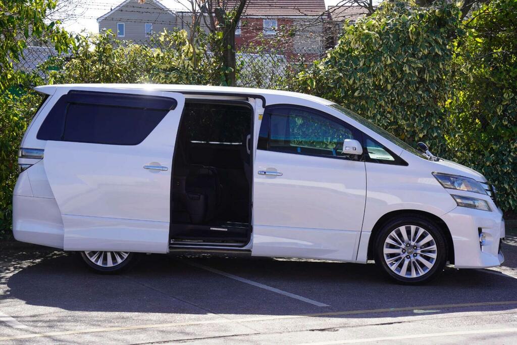 Toyota Vellfire Mpv 2.4 Z Facelift 7 Seats 201464 IMP623 White #3