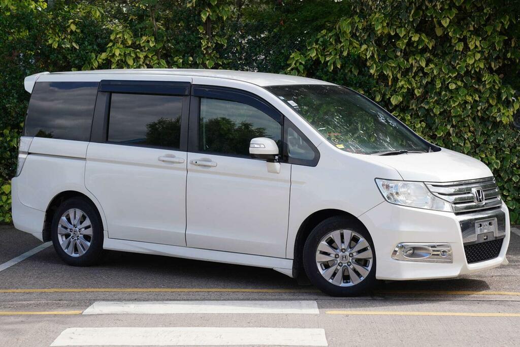 Honda StepWagon Mpv 2.0 Spada Z 7 Seats 201160 White