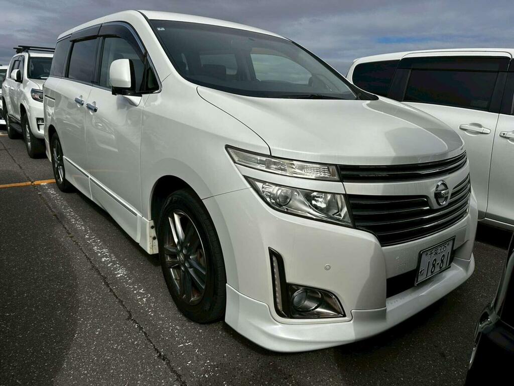 Nissan Elgrand Mpv 2.5 Highway Star Urban Chrome 7 Seats 201 White