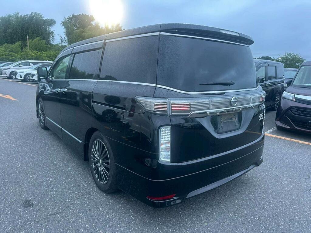 Nissan Elgrand Mpv 3.5 V6 Highway Star Urban Chrome 7 Seats Black #4