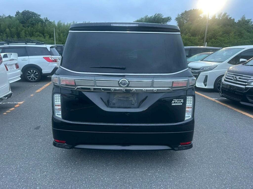 Nissan Elgrand Mpv 3.5 V6 Highway Star Urban Chrome 7 Seats Black #3