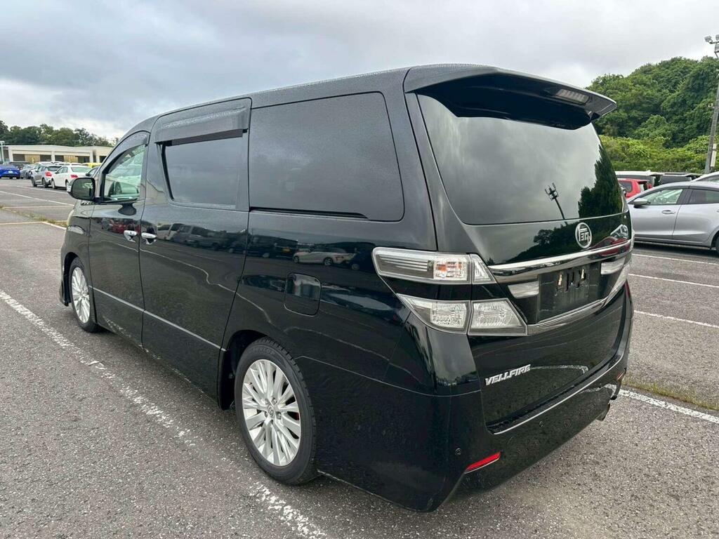 Toyota Vellfire Mpv 2.4 Z 8 Seats 201212 Black #4