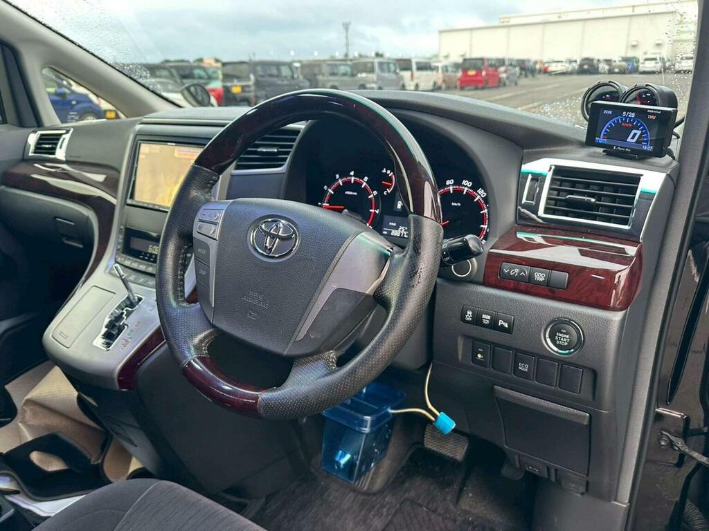Toyota Vellfire Mpv White #13