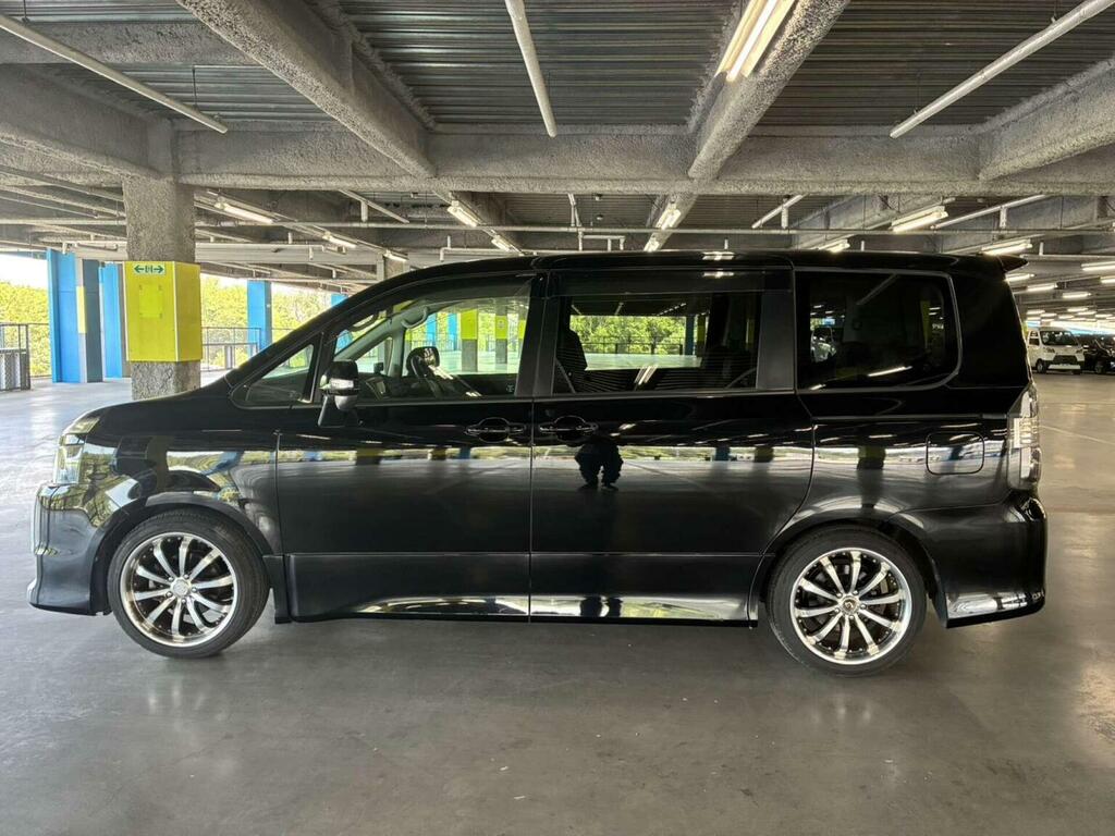 Toyota Voxy Mpv 2.0 Z 8 Seats 200959 Black #6